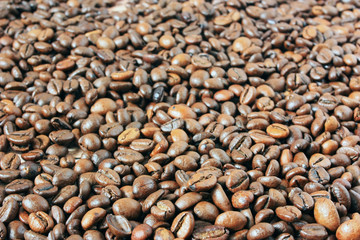 Coffee beans lie in bulk