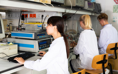 Chinese woman lab technician working in laboratory