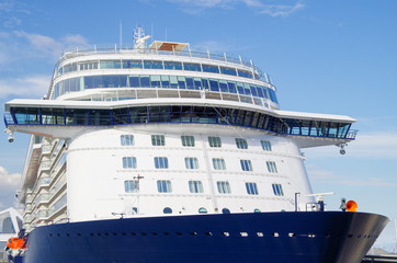 TUI Cruises Mein Schiff Kreuzfahrtschiff im Hafen von Barcelona, Spanien - Cruiseship or cruise...