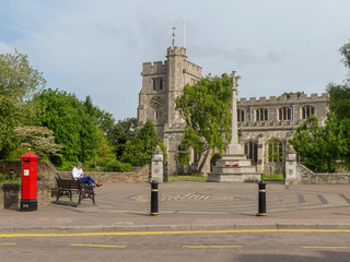 Church Square, Tring including Tring War Memorial and Saint Peter and Saint Paul Parish Church