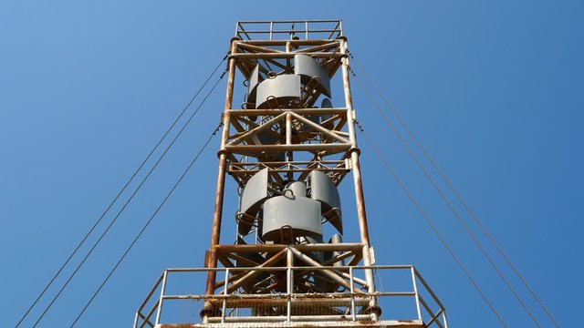 Wind turbines are an alternative to electricity generation