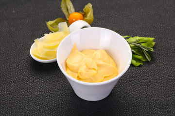 Cheese sauce in the bowl