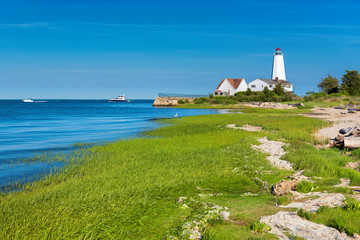 Fototapeta na wymiar Lynde Point Lighthouse, Old Saybrook, Connecticut, USA