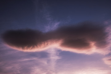 Fototapeta na wymiar sky with Contrasted clouds
