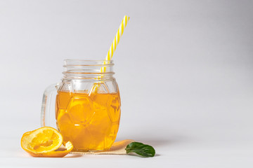 Bebida saludable de naranja