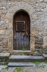 Fototapeta na wymiar Door in charming old streets, in the Pyrenees, Spain