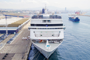 MSC Cruises Kreuzfahrtschiff im Hafen von Marseille, Frankreich - Cruiseship or cruise ship liner...