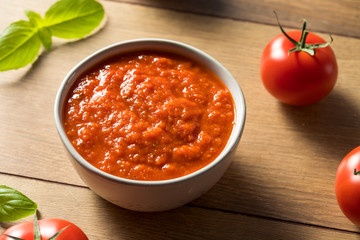 Fresh Organic Basil Tomato Pizza Sauce