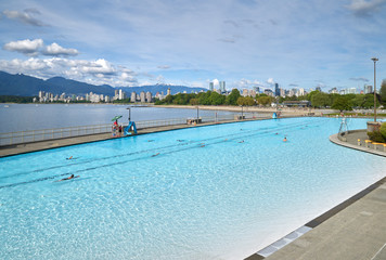 Fototapeta na wymiar Kitsilano Public Pool Vancouver. Kitsilano public outdoor pool in Vancouver, British Columbia.