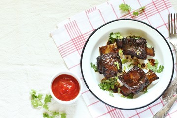 short ribs baked.
long stewed meat. rustic style, linen tablecloth, top view, copy space