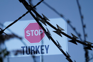 Stacheldraht und Grenze zu Türkei