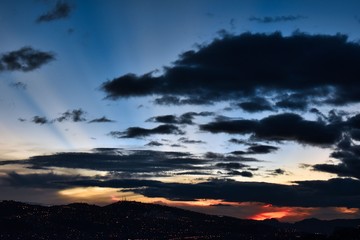 Atardecer bogotano desde los cerros del sur de la capital.