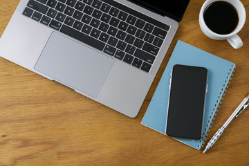 デスク　ビジネス　イメージ