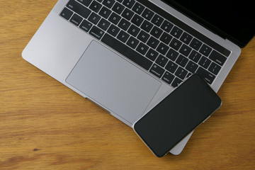 デスク　ビジネス　イメージ