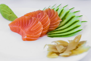 sashimi de salmão