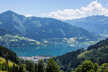 Fototapeta na wymiar Mountains Surrounding Zeller See, Austria