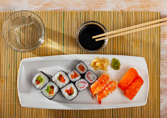 Fototapeta na wymiar Assorted sushi maki and nigiri
