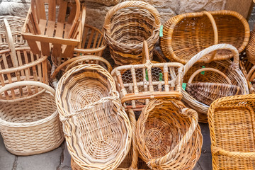 paniers, corbeilles, vannerie artisanale 