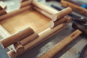 Care and care of birds. Production of wooden feeders for migratory birds.