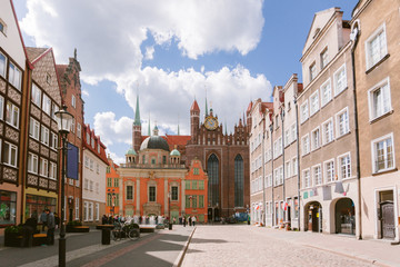 Fototapeta na wymiar Gdansk is the largest port historical tourist center of Poland and Eastern Europe, with attractions - fountains in the streets and squares