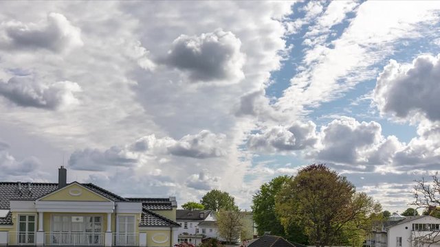 Wetterscheide &uuml;ber G&ouml;hren auf der Insel R&uuml;gen