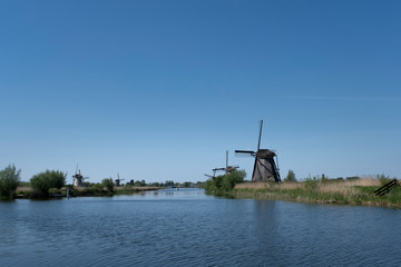 Fototapeta na wymiar beautiful windmill landscape at kinderdijk in the netherlands