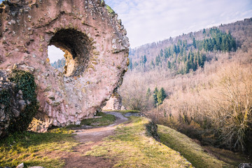 l’œil de la sorcière, à Thann, en Alsace, sous toutes ses coutures..