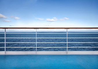 Obraz premium Ship Cruise deck against seascape. Cruise concept