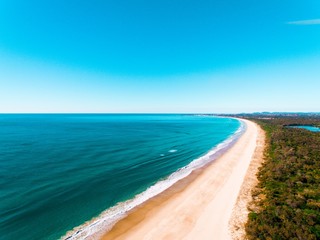 Fototapeta na wymiar drone shot of beach and ocean