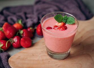 strawberry smoothie with fresh mint