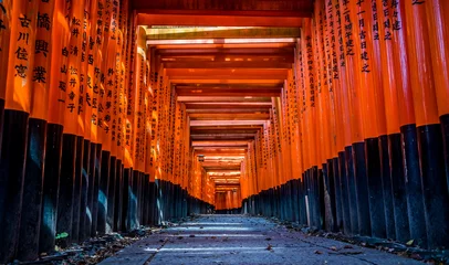 Foto auf Acrylglas 京都 伏見稲荷 鳥居 ~ Fushimi Inari Shrine, thousands of vermilion torii gates, Kyoto, Japan ~ © 拓也 神崎