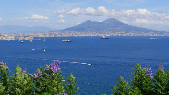 Golf von Neapel und Blick auf den Vesuv