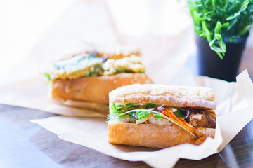 バゲットサンド　サンドイッチ　テイクアウト　デリバリー　持ち帰り　グルメ　フレンチ　バゲット　ランチ