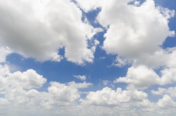 blue sky and white fluffy cloud horizon outdoor for background.