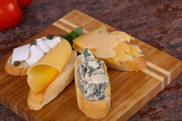 Bruschetta with various cheeses