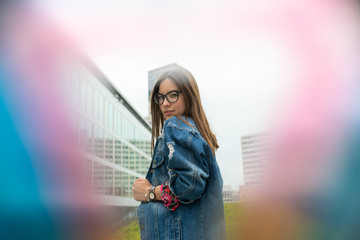 schöne Frau in der Stadt Berlin