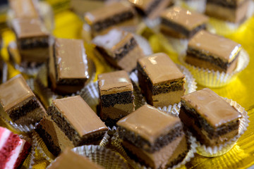 Chocolates, dulces, cup cake