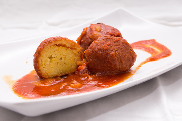 Meatballs with cheese and tomato egg
