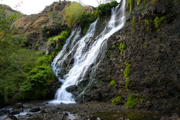Fototapeta na wymiar Shaki Waterfall in Armenai