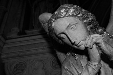 statue of an angel