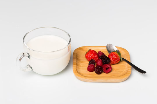 Milk and berries