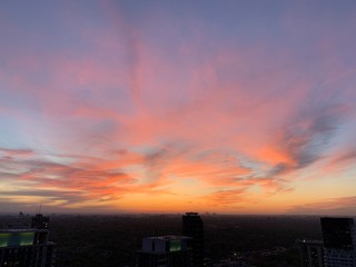 Obraz premium sunset in the city