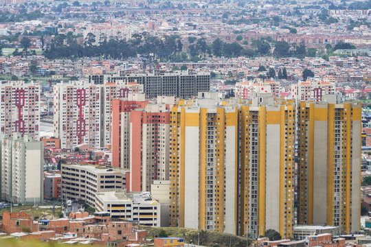 Banderas rojas por hambre en Bogota Covid 19