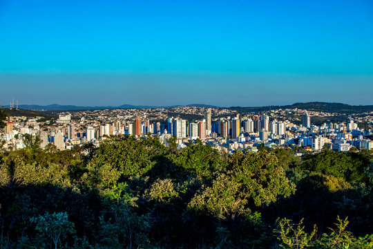 Vista panor&acirc;mica de Divin&oacute;polis, Minas Gerais, Brasil
