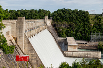 Bull Shoals Dam spillway releases May 2020
