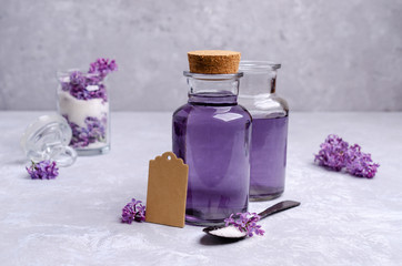 Fototapeta na wymiar Preparation of syrup from the flowers of lilac.