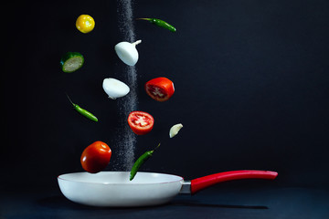 Magia en la cocina, con ingredientes de una fina salsa © Ivan
