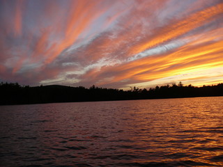 Fototapeta premium sunset over the lake baxter state park