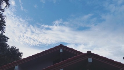 The blue sky is on the house 