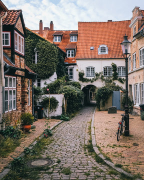 Rustikaler Hinterhof in L&uuml;beck.